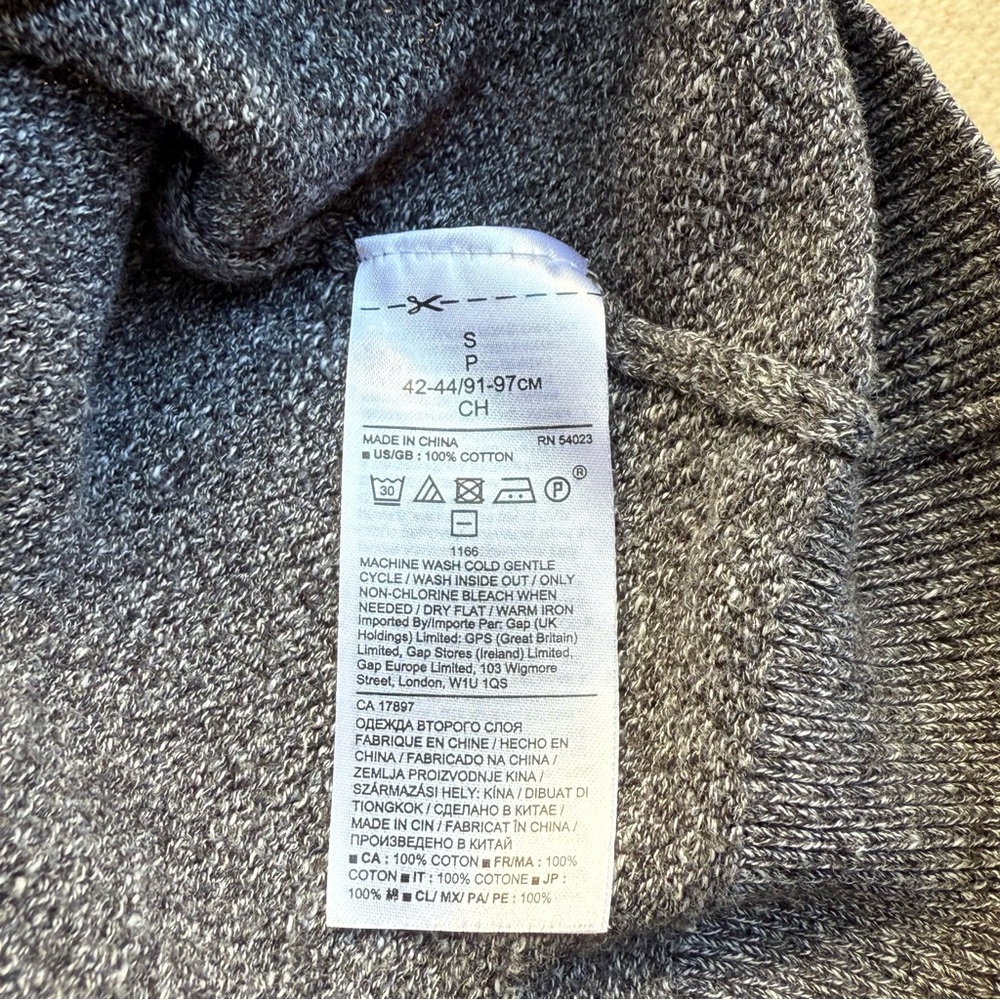 Banana Republic Heathered Gray Crewneck Sweater - Picture 6 of 6